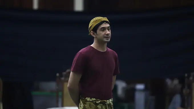 [Fimela] Reza Rahadian