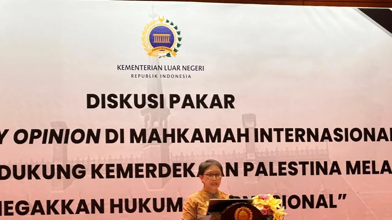 Menlu Retno dalam pembukaan diskusi pakar bertajuk "Advisory Opinion di Mahkamah Internasional: Upaya Mendukung Kemerdekaan Palestina melalui Penegakan Hukum Internasional" yang digelar Kemlu RI, Selasa (16/1/2024).