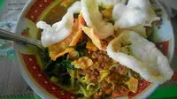 Suka Rujak Soto, Yuk Mampir di Warung Legendaris Langganan Bupati Banyuwangi