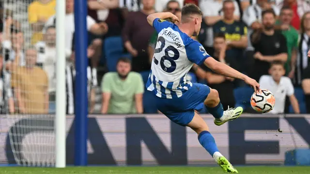 Penyerang Brighton & Hove Albion, Evan Ferguson.