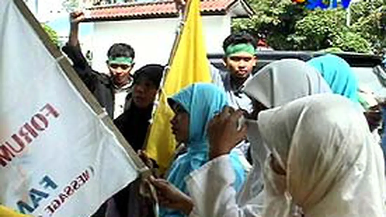140206ademoptpn.jpg