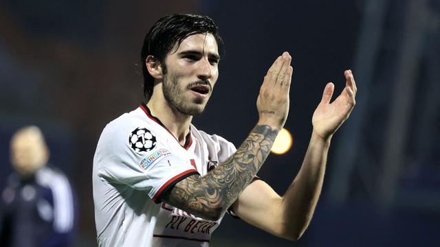 Foto: Ditinggal Sandro Tonali, Ini 5 Alternatif Gelandang Baru AC Milan untuk Musim Depan