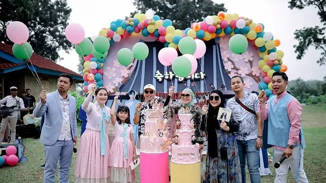 [Fimela] Ultah Ayu Ting Ting ke -30