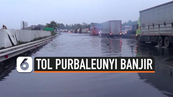 VIDEO: Ruas Tol Purbaleunyi Banjir Kendaraan Tersendat