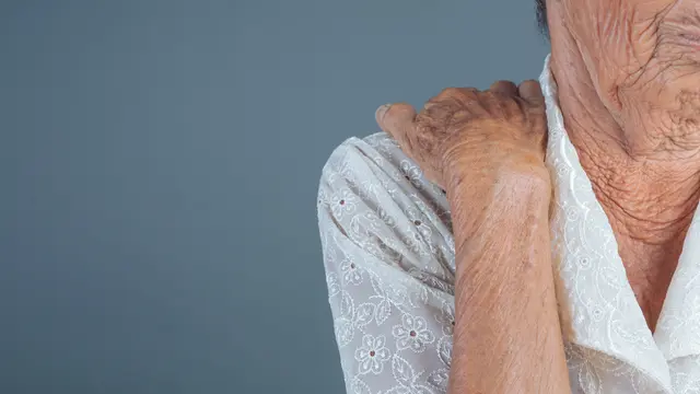 Cara Mencegah Osteoporosis di Usia Lanjut [Dok/freepik.com]