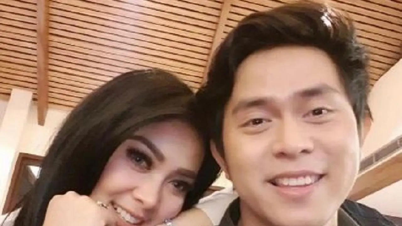[Bintang] Syahrini dan Cakra Khan