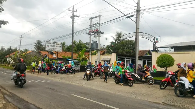 Di Cilacap berdiri puluhan pabrik yang sebagian besar karyawannya perempuan. (Foto: Liputan6.com/Muhamad Ridlo)