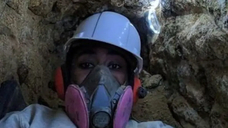 Askia Khafra (21) tewas ketika kebakaran melanda terowongan menuju bunker.