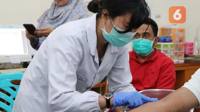 pengambilan sampel darah di RSUD Anutapura Palu