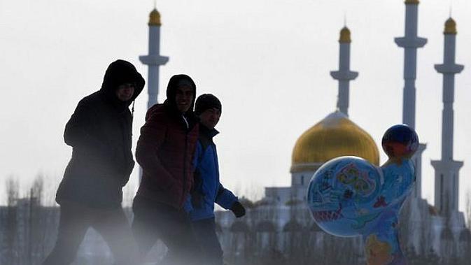 Masjid Nur Astana Kazakhstan, salah satu yang memiliki kubah berlapis emas. (AFP)