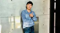 Lee Sang Min pun memuji kecakapan Seungri dalam dunia bisnis. Ia memuji sikap hati-hati dari Seungri saat memulai bisnis yang awalnya tak dikuasinya. (Foto: instagram.com/seungriseyo)