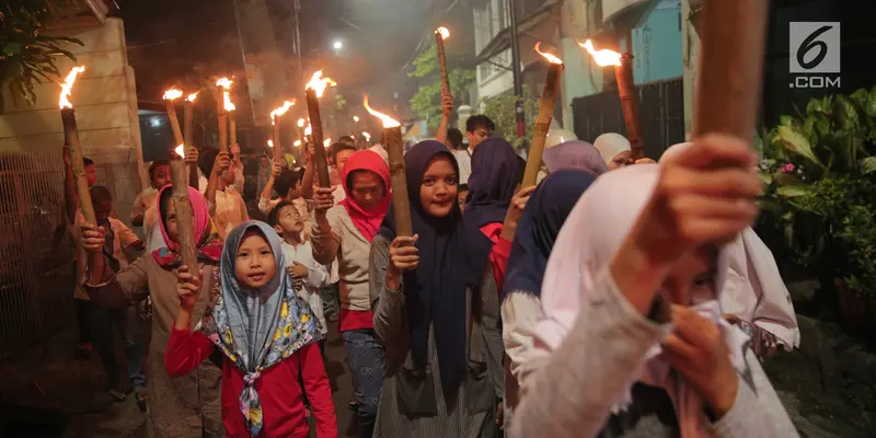 PHOTO: Kemeriahan Pawai Obor Sambut Tahun Baru Islam 1439 H