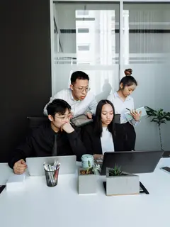 Dengan memanfaatkan waktu luang dan keterampilan yang dimiliki, pekerjaan sampingan tentu dapat dilakukan secara fleksibel. (Foto/Dok: Pexels)