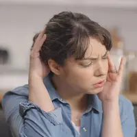 Ilustrasi Sakit kepala/https://www.shutterstock.com/Red Stock