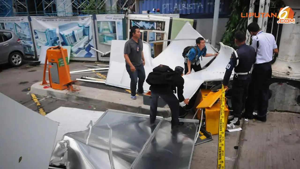 rscm-roboh-korban-140110c.jpg