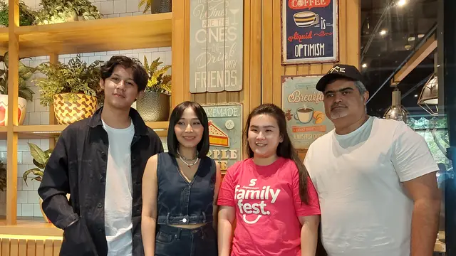 Rinni Wulandari dan Jevin Julian menjelaskan mengenai pentingnya team work antara suami istri dalam mendidik buah hati agar tercipta keluarga bahagia