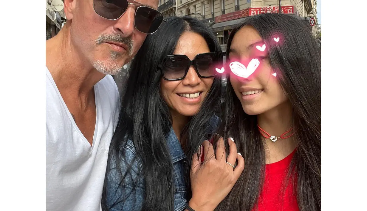 Keluarga kecil anggun yang tampak sangat kompak. (Foto: Instagram/ anggun_cipta)