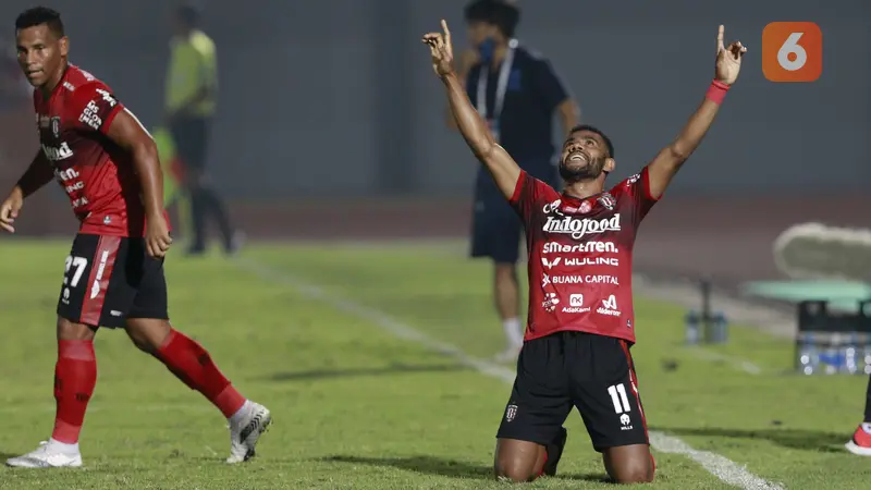 Foto: Tampil Spartan, 10 Pemain Bali United Tahan Imbang Persib Bandung di BRI Liga 1