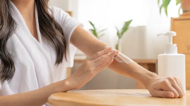 Nggak Boleh Asal, Ini Kiat Menggunakan Body Lotion agar Dapatkan Hasil yang Maksimal