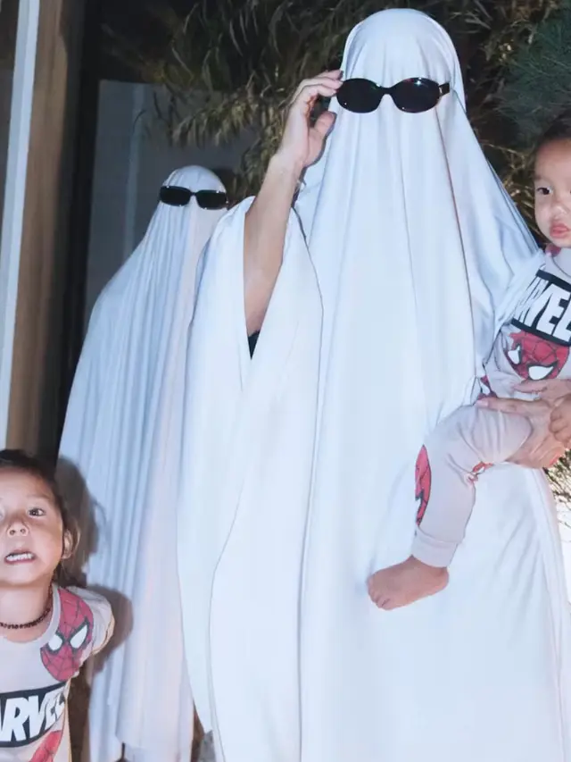 Kostum Halloween 2024 para Selebritis Tanah Air hingga Mancanegara.