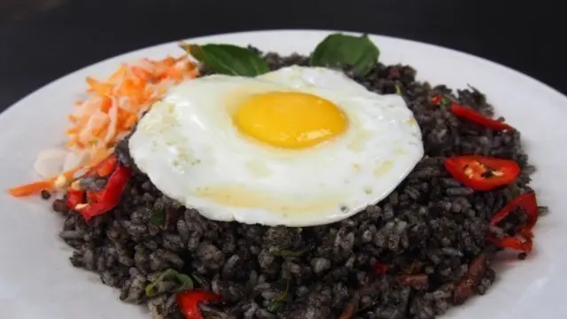 [Bintang] Nasi Goreng Hitam