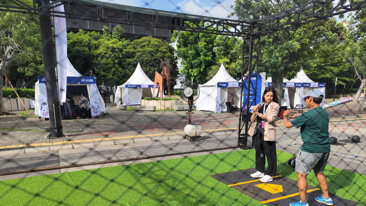 Komunitas Baseball dan Softball memberikan pelatihan kepada penghujung JSW 2022