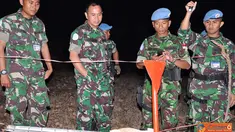 Citizen6, Lebanon: Sesuai Protap maka Satgas Indobatt melaporkan temuan UXO tersebut kepada Sektor Timur UNIFIL, selanjutnya tim EOD Sektor bersama dengan tentara Lebanon LAF guna mengamankan UXO tersebut untuk dihancurkan. (Pengirim: Badarudin Bakri)
 