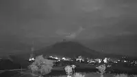 Gunung Sinabung kembali erupsi pada Rabu (20/1/2021) pukul 05.25 WIB. Erupsi kali ini tinggi kolom abu tidak teramati