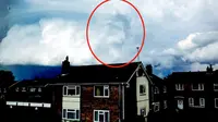 Menakjubkan, Awan Badai Berbentuk Lion King Gelayuti Inggris
