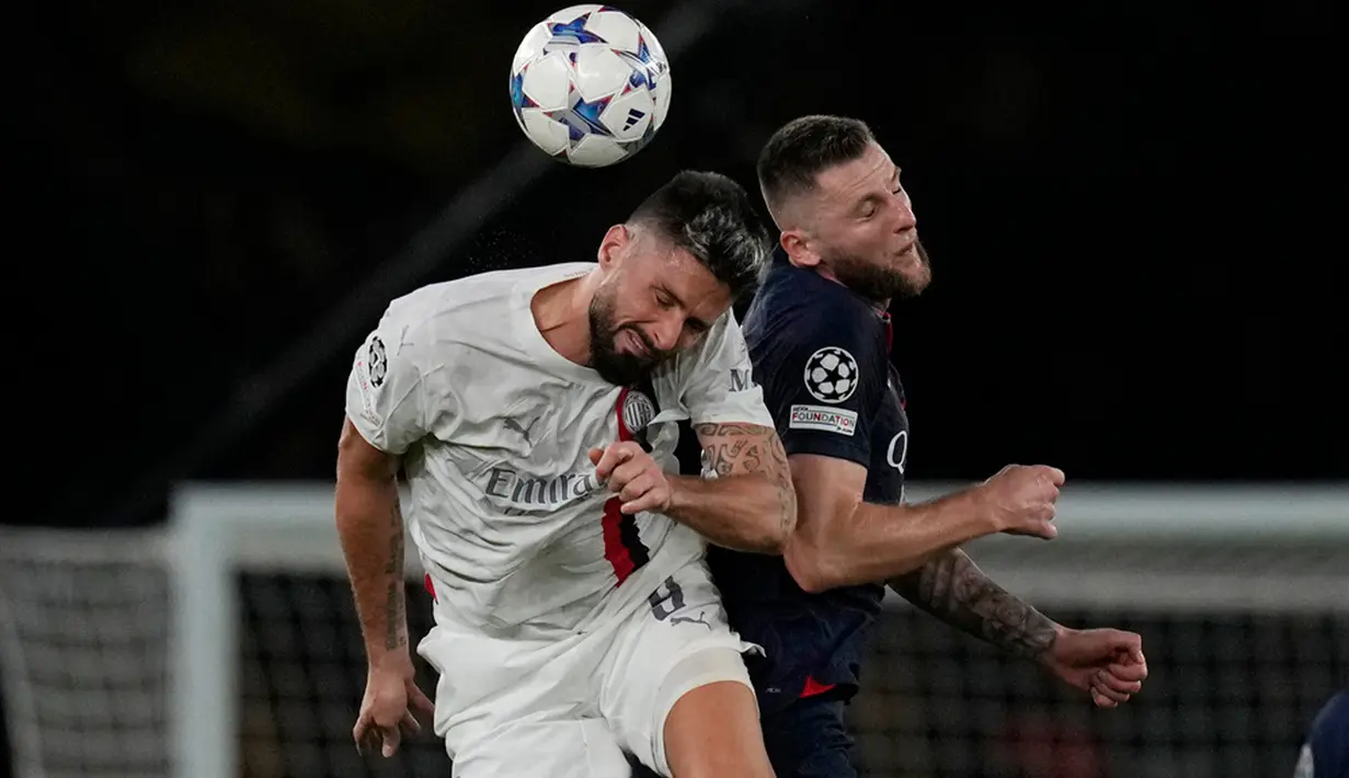 Bagi AC Milan, hasil di kandang PSG merupakan kekalahan pertamanya pada fase grup Liga Champions 2023/2024. Rossoneri sebelumnya bermain imbang 0-0 melawan Borussia Dortmund dan Newcastle United. (AP Photo/Thibault Camus)