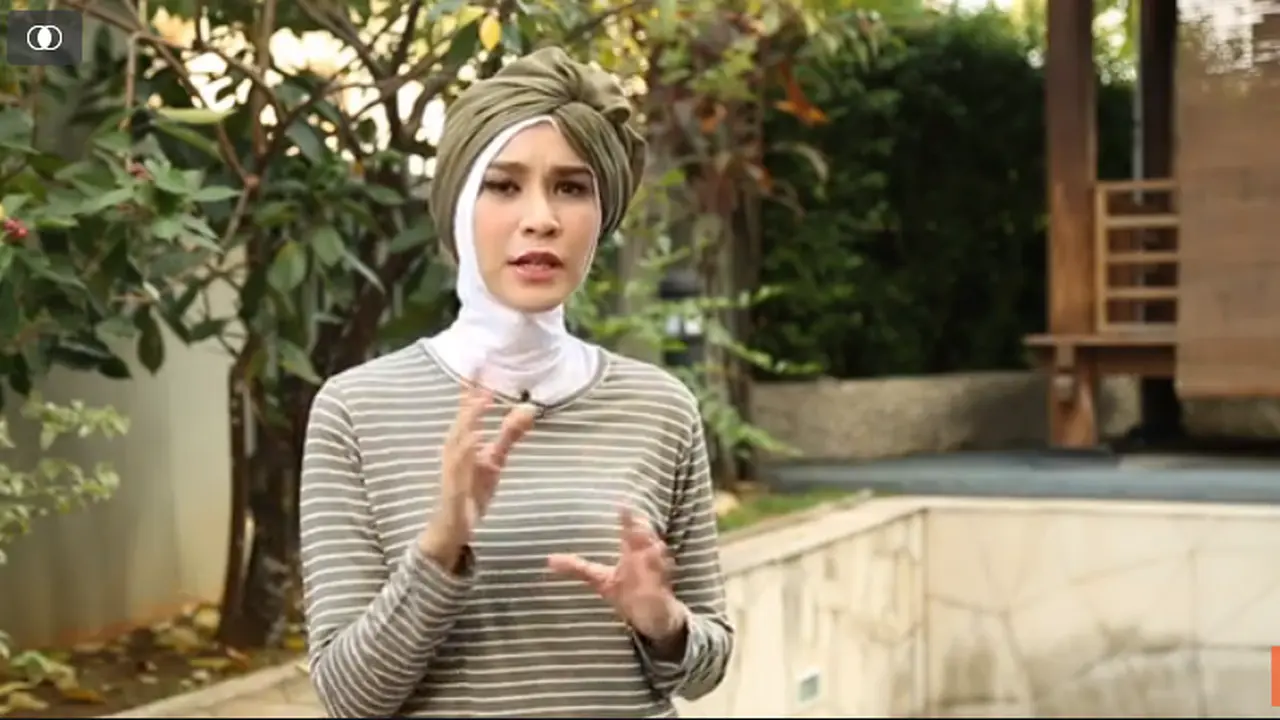 Hijabpedia: Tampil Beda dengan Hijab Turban 