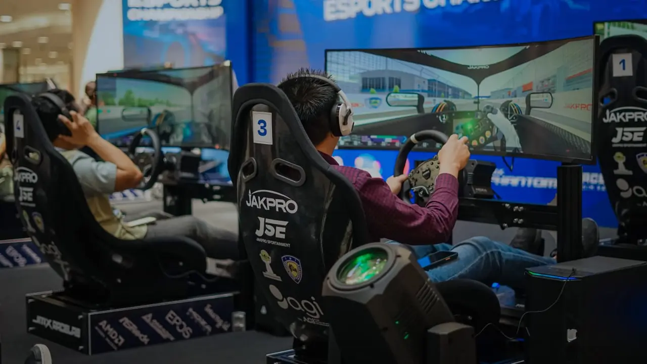 Balapan Simulator jelang Formula E Jakarta 2023