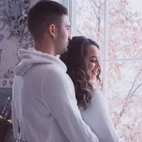 ilustrasi hubungan cinta/copyright Unsplash/Valerie Elash