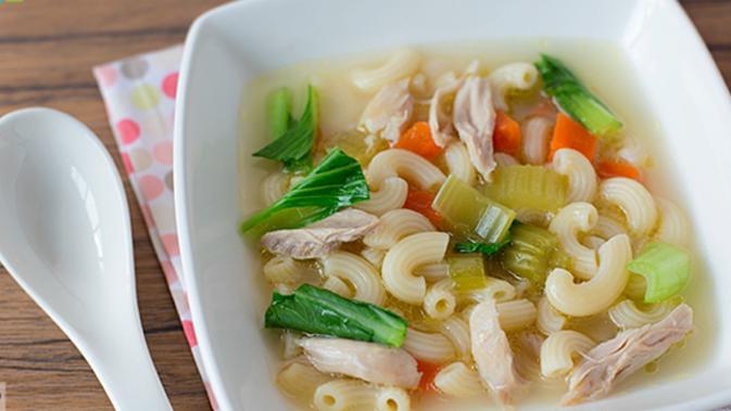 Resep Sup Ayam Makaroni Sedap Lifestyle Fimela Com Sup merupakan salah satu masakan yang sangat pas disajikan ketika cuaca sedang dingin. resep sup ayam makaroni sedap