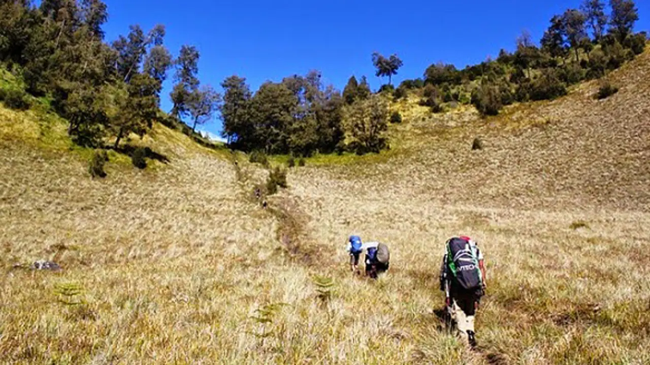 7 Objek Wisata Ini Dikenal Karena Mitos Cintanya