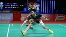 Di set kedua, performa Raymond Indra/Nikolaus Joaquin hingga akhir kembali kalah dengan skor 13-21. Tampak dalam foto, pebulu tangkis ganda putra Indonesia, Raymond Indra/Nikolaus Joaquin saat bertanding melawan wakil Malaysia, Goh Sze Fei/Nur Izzuddin Rumsani pada final Indonesia Masters 2026 di Istora Gelora Bung Karno, Senayan, Jakarta, Minggu (25/1/2026). (Bola.com/Bagaskara Lazuardi)