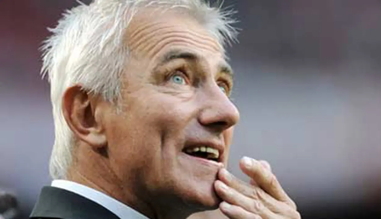 Ekspresi pelatih Belanda Bert van Marwijk jelang laga persahabatan melawan Inggris di Amsterdam Arena, Amsterdam, 12 Agustus 2009. AFP PHOTO / JOHN THYS 