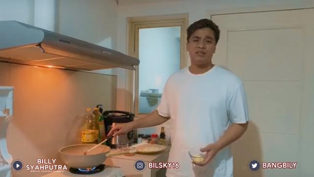 7 Momen Mesra Billy Syahputra Masak Bareng Amanda Manopo