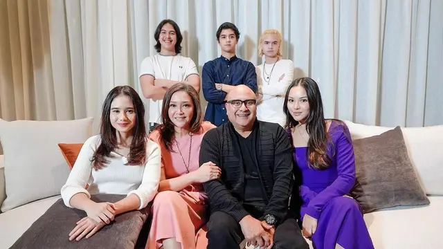 6 Potret Kedekatan Alyssa Daguise dan Keluarga Al Ghazali, Disukan Nikah Siri