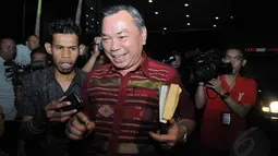 Ketua Fraksi PPP itu diperiksa sebagai saksi  dalam kasus dugaan korupsi penyelenggaraan ibadah haji tahun 2012-2013 di Kementerian Agama. (Liputan6.com/Herman Zakharia)