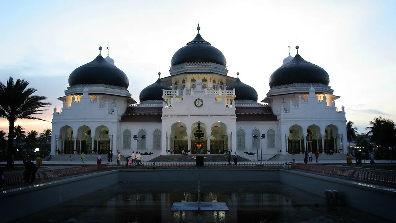 Masjid Raya Baiturrahman, Banda Aceh. 