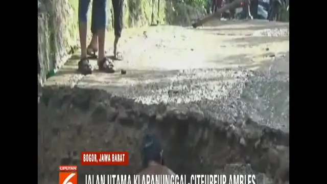 Diguyur Hujan Deras, Akses Jalan Kalapanunggal Menuju Bogor Longsor