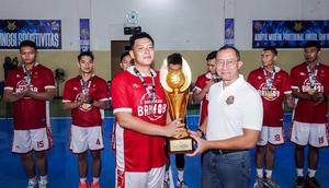 Tim Basket Bhayangkara Brimob berhasil menorehkan prestasi membanggakan dengan meraih gelar Juara 1 (Champion) pada ajang KASAU Cup 2026 Basketball Tournament kategori antar kementerian/lembaga yang digelar di GOR Merpati Halim Perdanakusuma, Jakarta Timur. (Foto: Humas Polri)