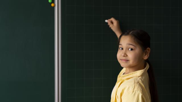 2. Pentingnya Pendidikan Karakter di Sekolah