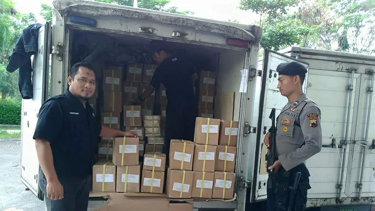 1,5 juta lembar surat suara Pilkada 2017 Brebes tiba di Kantor Pemilihan Umum‎ (KPU).