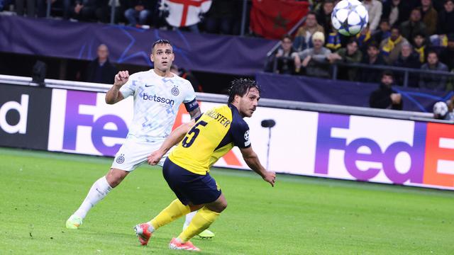 Penyerang Inter Milan, Lautaro Martinez, mencetak gol dalam pertandingan Liga Champions antara Union St. Gilloise dan Inter Milan