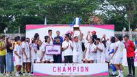 Pertandingan Final ASBWI Cup 2024 yang mempertemukan antara Arema Women FC dengan Putri JP Jakarta berlangsung di Stadion Swakarya, Muara Teweh, Kalimantan Tengah, pada hari Senin, (18/11/2024). (Bola.com/Dok. ASBWI)