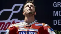 Pembalap Ducati, Andrea Dovizioso usai merebut podium juara MotoGP Catalunya 2017. (Josep LAGO / AFP)