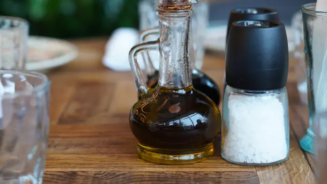 Nggak Perlu Khawatir, Inilah 3 Cara Menghilangkan Kutu Rambut dengan Bahan Alami