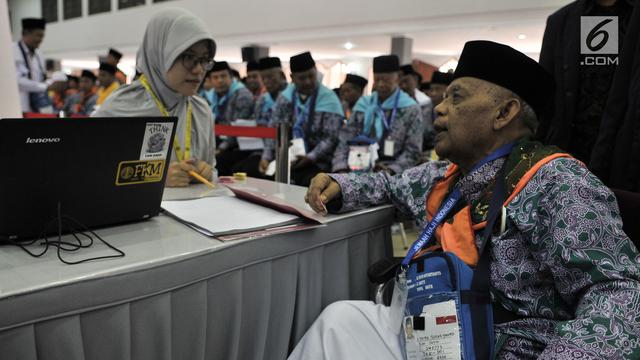 Calon Jemaah Haji Kloter 1 Mulai Padati Asrama Pondok Gede